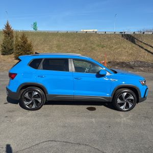 VOLKSWAGEN TAOS SE 4MOTION - 10