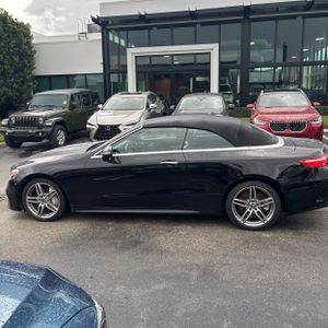 MERCEDES-BENZ E-CLASS - 3