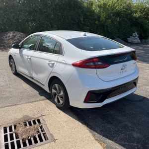 HYUNDAI IONIQ HYBRID SEL - 5