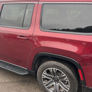 Jeep Wagoneer L Series II - 6