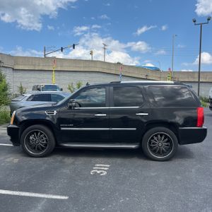 2010 Cadillac ESCALADE LUXURY 照片 3