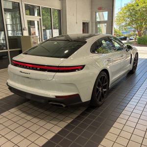 PORSCHE PANAMERA 4 - 7