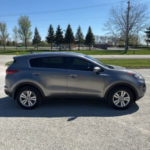 KIA SPORTAGE LX - 10