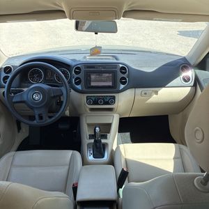 2012 Volkswagen TIGUAN S 照片 36