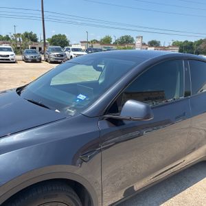 TESLA MODEL Y LONG RANGE - 2
