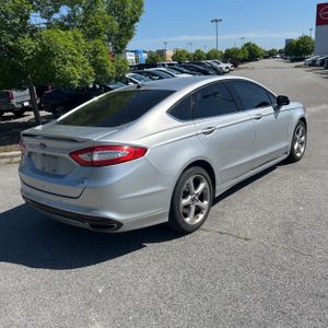 FORD FUSION SE - 8