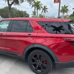 FORD EXPLORER ST - 6