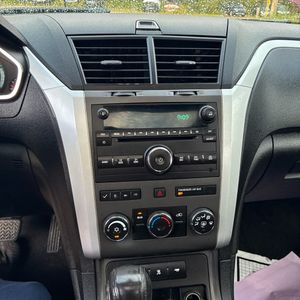 2010 Chevrolet TRAVERSE LT photo 38