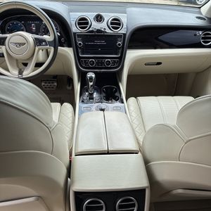 2017 Bentley BENTAYGA BASE — фото 36