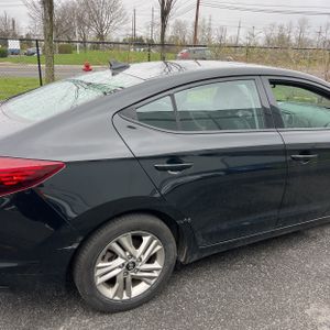 HYUNDAI ELANTRA VALUE EDITION - 9