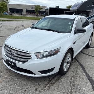 FORD TAURUS SE - 1