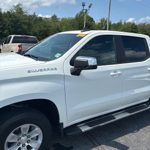 2022 Chevrolet SILVERADO 1500 LT 照片 2