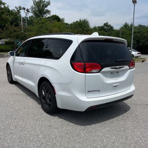 2020 Chrysler PACIFICA TOURING — фото 5