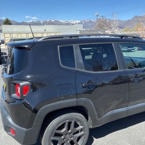 JEEP RENEGADE 80TH ANNIVERSARY EDITION - 9