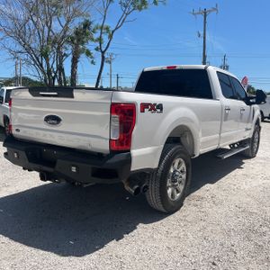 FORD F-350 SUPER DUTY LARIAT - 8