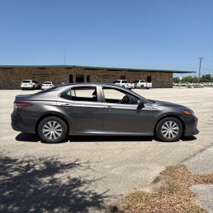 صورة 10 لـ 2020 Toyota CAMRY L