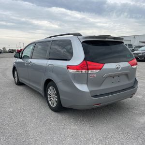 TOYOTA SIENNA - 5