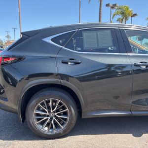 LEXUS NX 350H PREMIUM - 9