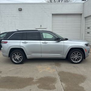 JEEP GRAND CHEROKEE SUMMIT - 10