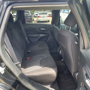 صورة مصغرة 35 لـ 2019 JEEP CHEROKEE LATITUDE
