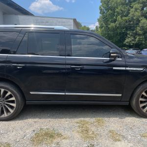 2020 Lincoln NAVIGATOR RESERVE — миниатюра 11