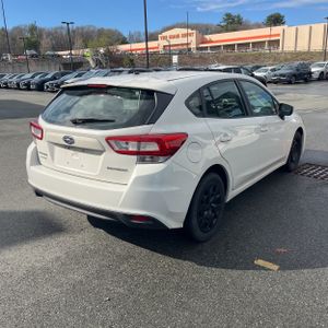 SUBARU IMPREZA 2.0I - 8