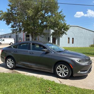 صورة 10 لـ 2016 Chrysler 200 LIMITED