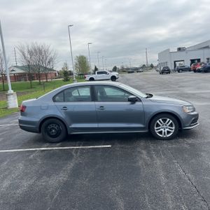 VOLKSWAGEN JETTA 1.4T S - 10