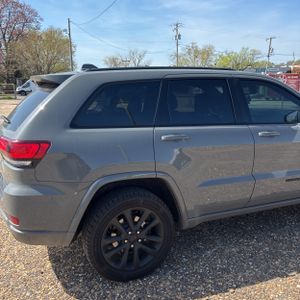 JEEP GRAND CHEROKEE ALTITUDE - 9