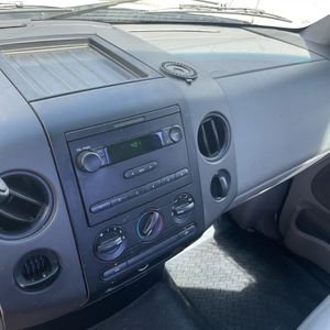 صورة مصغرة 51 لـ 2005 FORD F-150 XL
