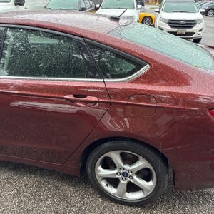 FORD FUSION SE - 6