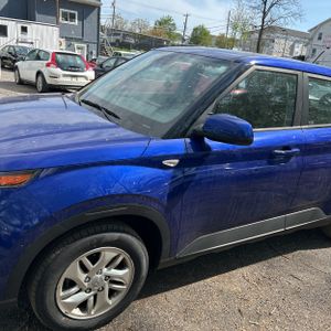 HYUNDAI VENUE SE - 2