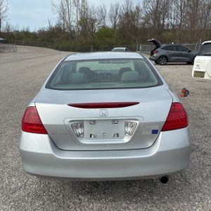 HONDA ACCORD LX - 7