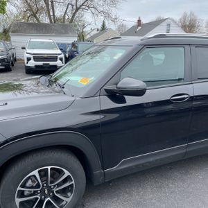 CHEVROLET TRAILBLAZER - 2