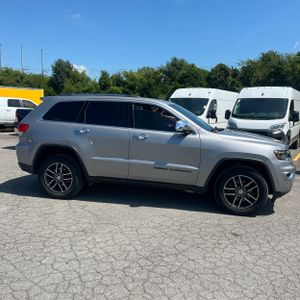 2017 JEEP GRAND CHEROKEE LIMITED — фото 10