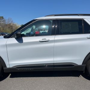 FORD EXPLORER ACTIVE - 4