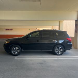 صورة 3 لـ 2017 Nissan PATHFINDER SV