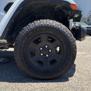 صورة مصغرة 20 لـ 2022 JEEP GLADIATOR MOJAVE