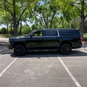 CHEVROLET SUBURBAN LT - 3