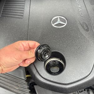 2025 Mercedes-BENZ GLS thumbnail 49