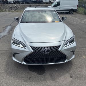 صورة مصغرة 14 لـ 2019 Lexus ES 300H BASE