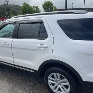 FORD EXPLORER XLT - 6