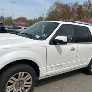 LINCOLN NAVIGATOR BASE - 2