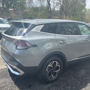KIA SPORTAGE LX - 9