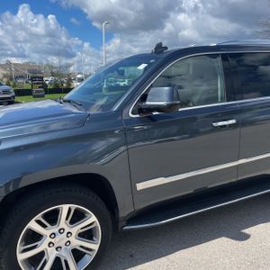 CADILLAC ESCALADE LUXURY - 2