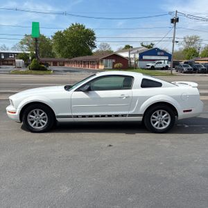 FORD MUSTANG BASE - 3