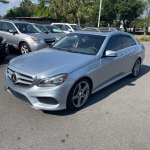 MERCEDES-BENZ E-CLASS - 1