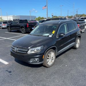 VOLKSWAGEN TIGUAN 2.0T SE - 1