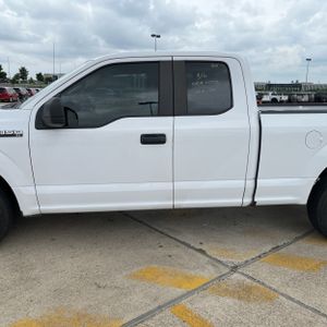 FORD F-150 XL - 4