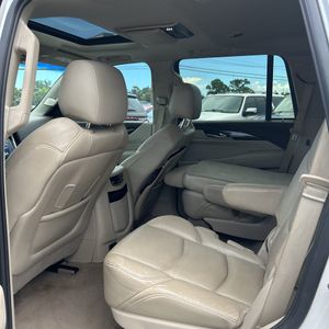 صورة 33 لـ 2017 Cadillac ESCALADE LUXURY